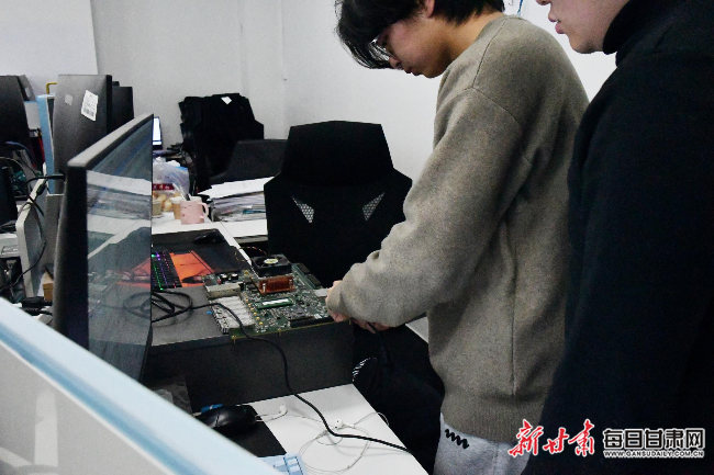 集成电路芯片设计及服务的创新实践与发展路径